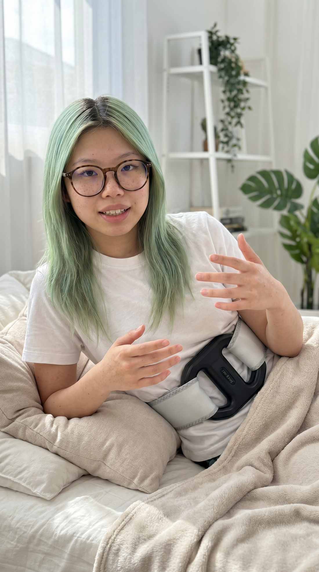 Can a Wearable Vibration Massager Help with Bloating and Digestion?