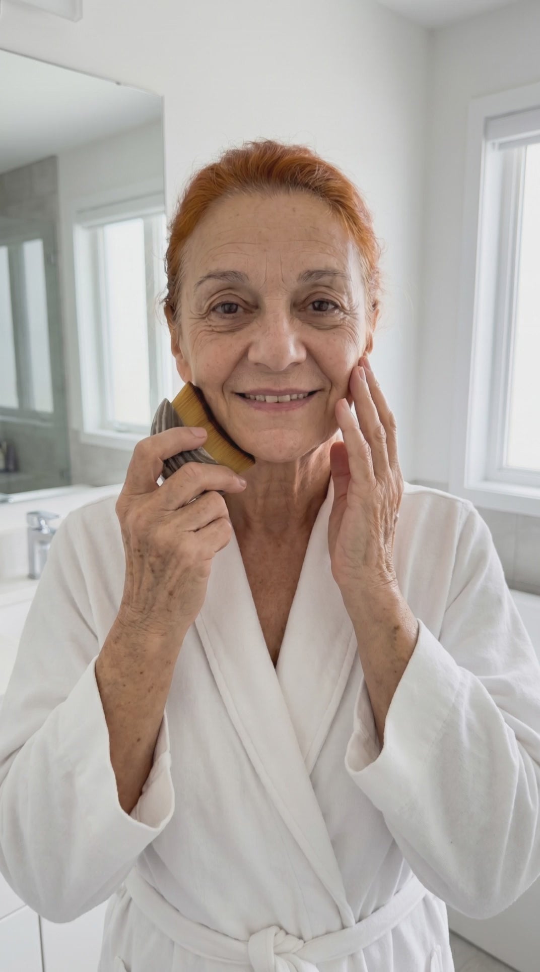 Lymphatic Contour Face Brush